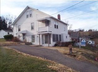 6484 2nd Ave, South Park, PA 15129