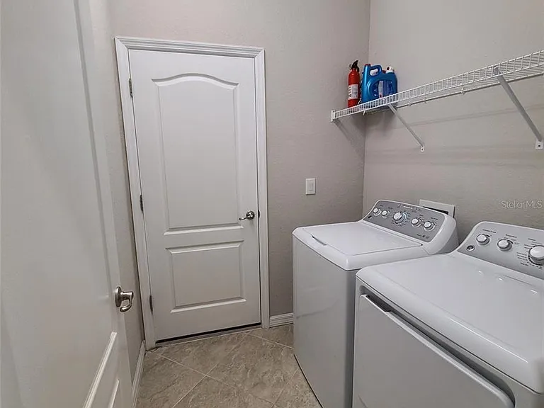 19353 Nearpoint Dr — Photo 17