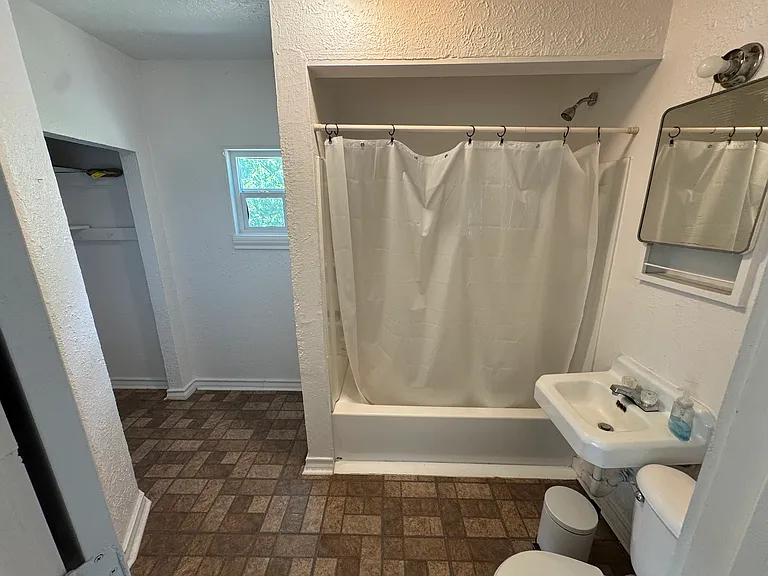 2600 Frazier Ave — Photo 4