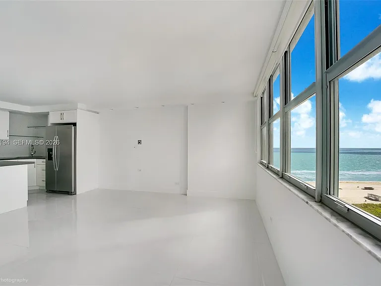 6039 Collins Ave #1222 — Photo 5