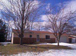 1658 Goffe St, Saint Clair, MI