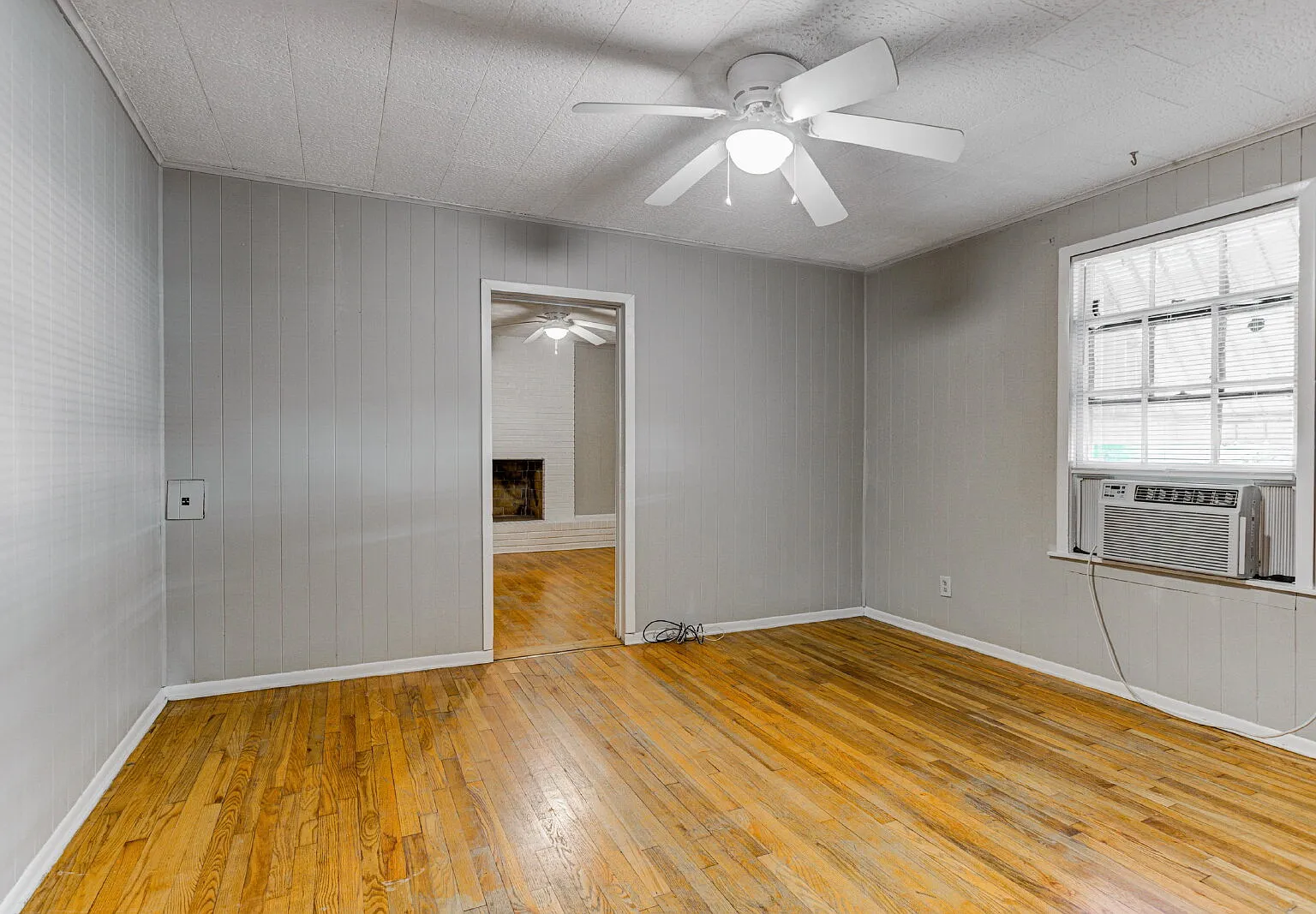 1 bed, 1.0 bath, 992 sqft, $885 — Photo 4