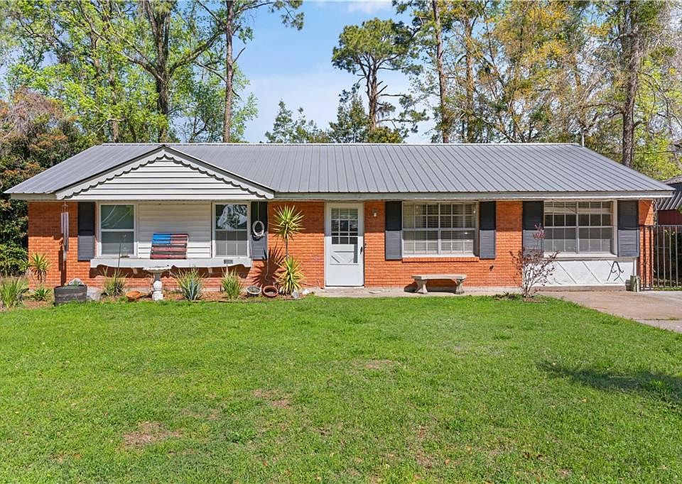1st image of 2243 Tara Ln