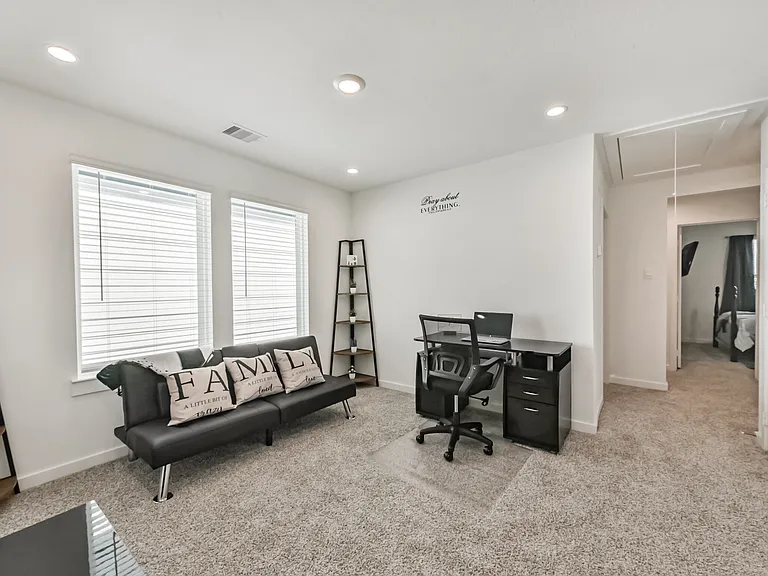 2811 Lisburn Terrace Ln — Photo 8