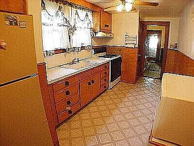 3rd image of 22 Mertz Ave