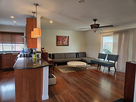 3rd image of 4621 Myra Ave