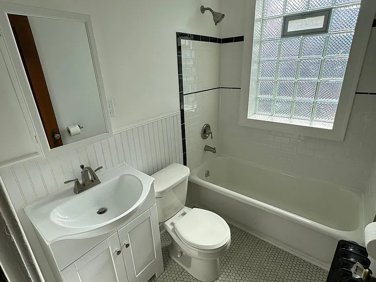 1064 Kenmore Ave #11 — Photo 9
