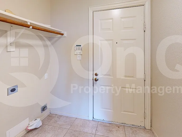 4800 Rum St — Photo 6