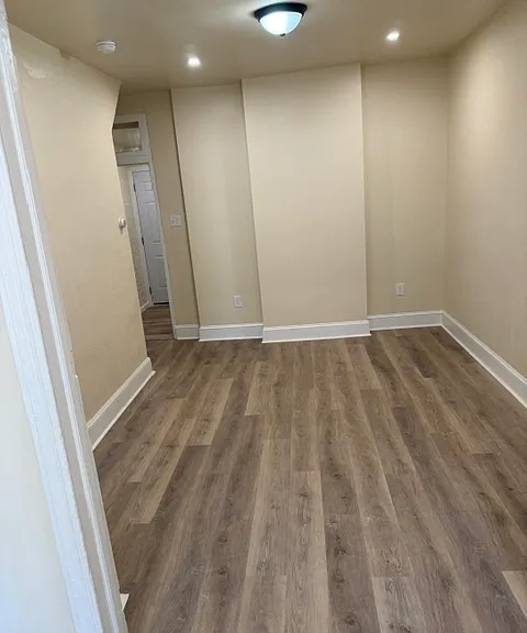 2521 W Dakota St — Photo 17