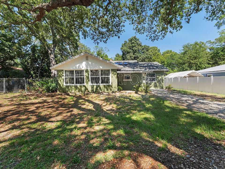 1st image of 4939 Woodland Dr