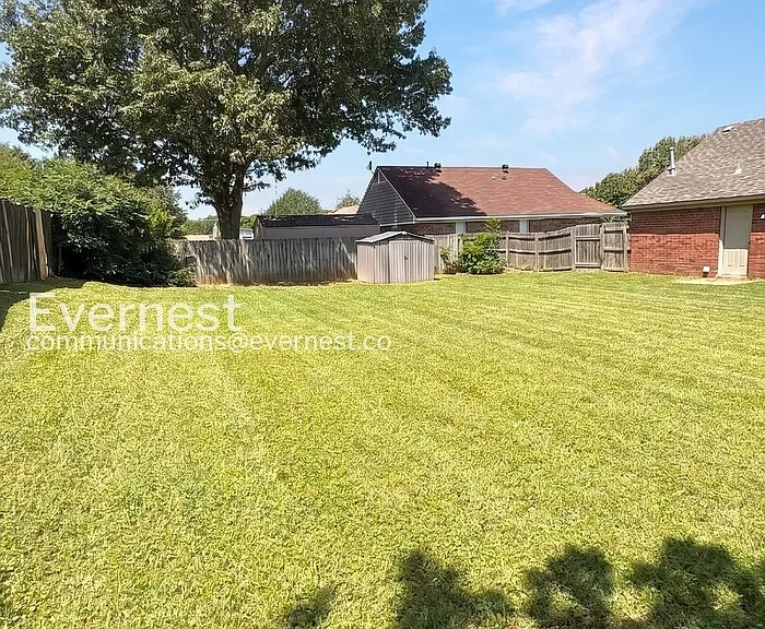 4199 Blackstone Dr — Photo 12