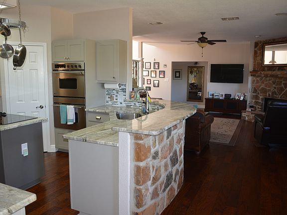 4th image of 1003 W Oak Estates Dr