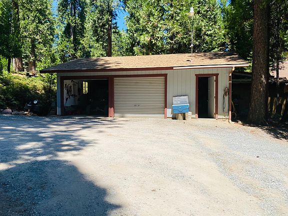 3rd image of 19275 Woodridge Dr