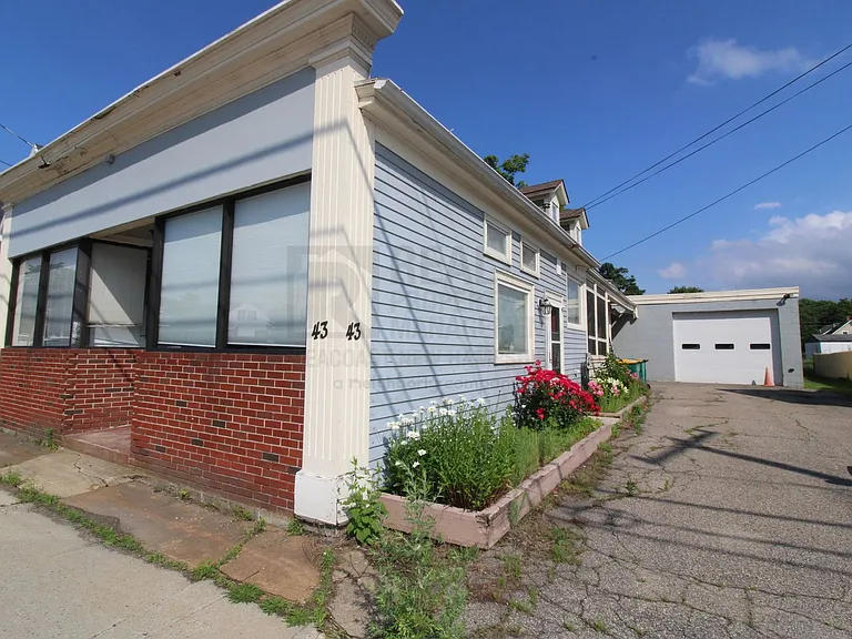 43 Summer St — Photo 23