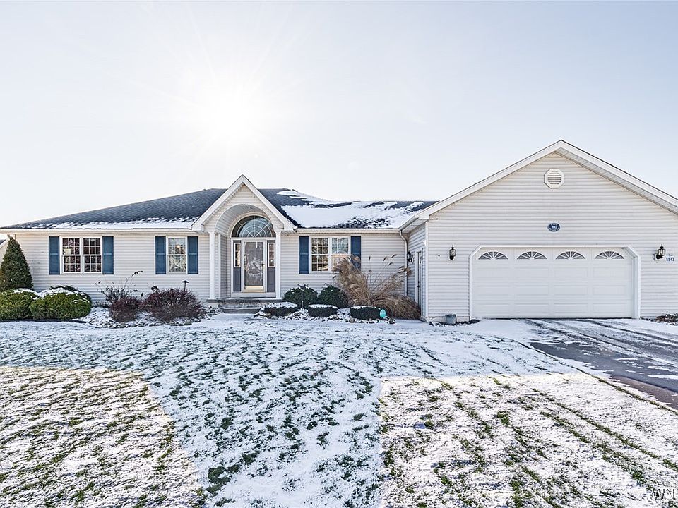 1st image of 8943 Amy Leigh Ln