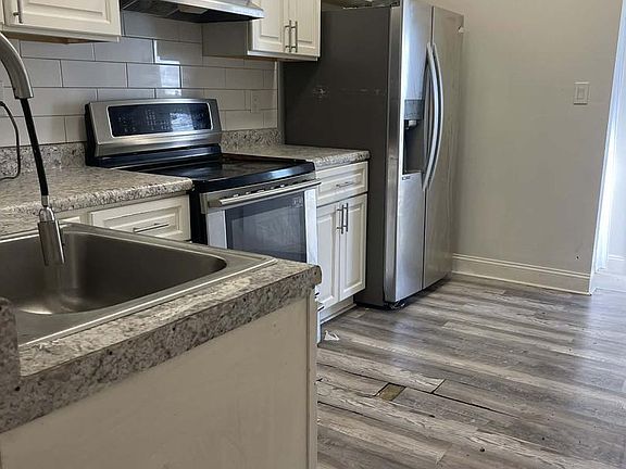 5th image of 529 Ritter St