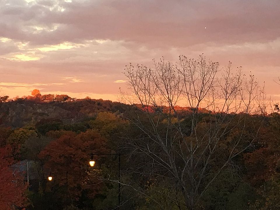 2nd image of 75 Sunset Rd