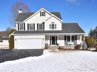 11 Audubon St, Suffield, CT 06078