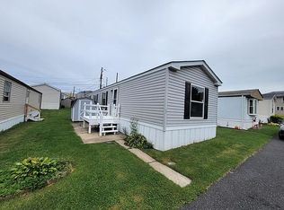 5475 Hamilton Blvd Trailer 27, Allentown, PA 18106