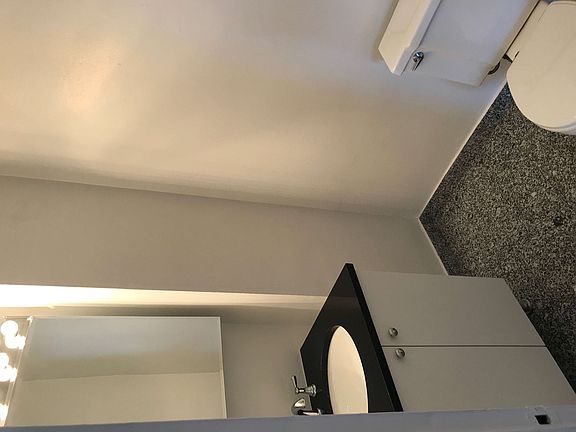 5th image of 245 E 63rd St APT 33E