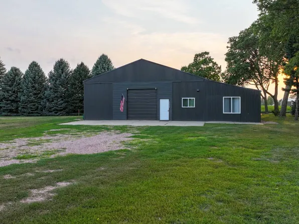 57345 892nd Rd, Wynot, NE 68792