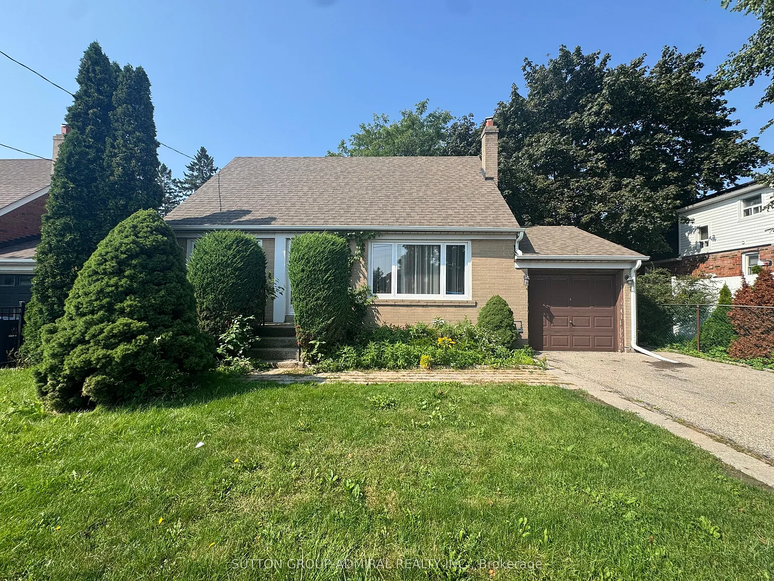 4 bed, $3,350 — Photo 1