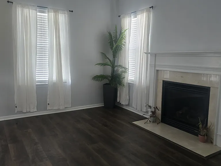 158 Eagleton Cir — Photo 3