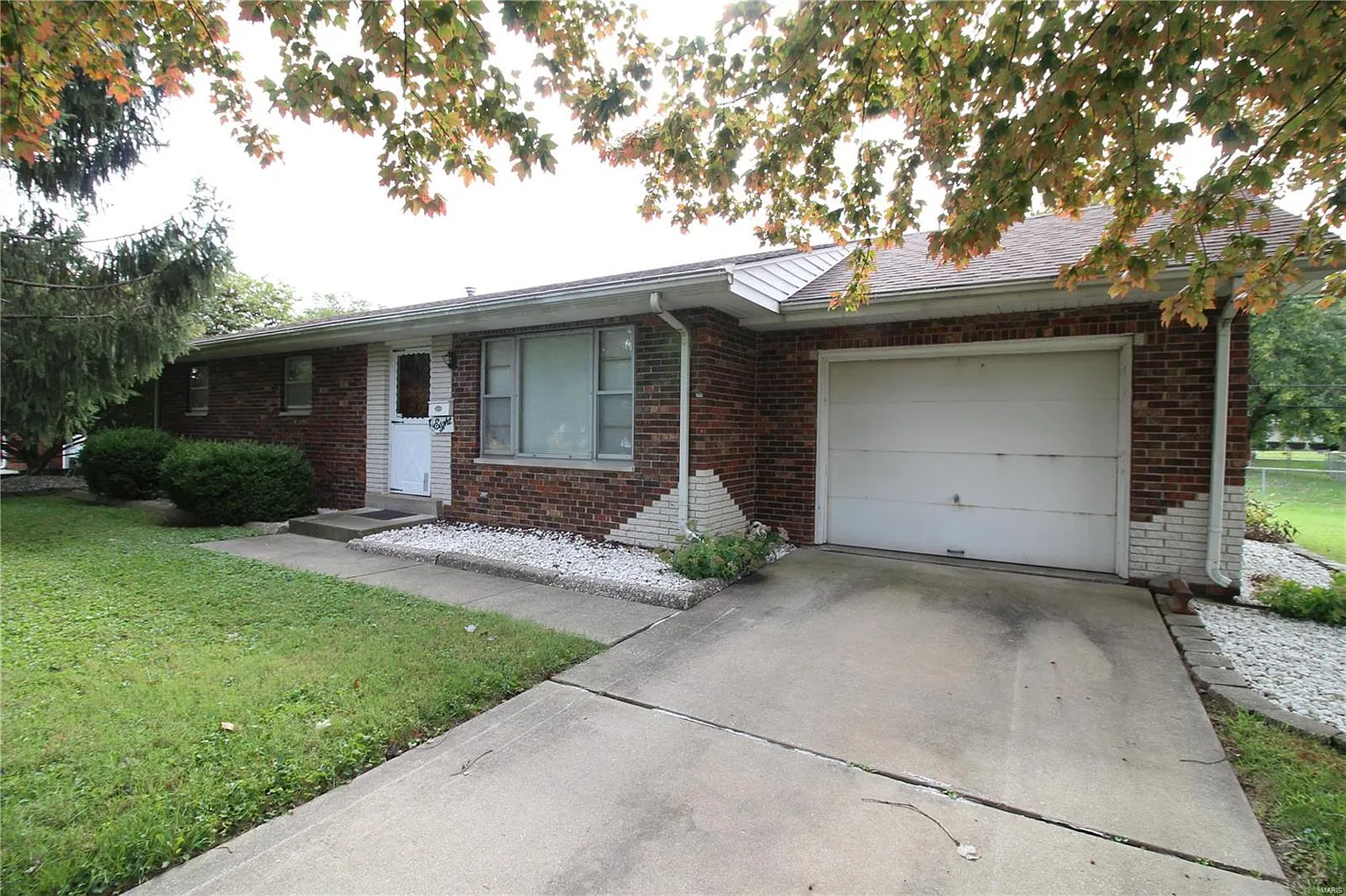 8 Nightingale Ct photo 1