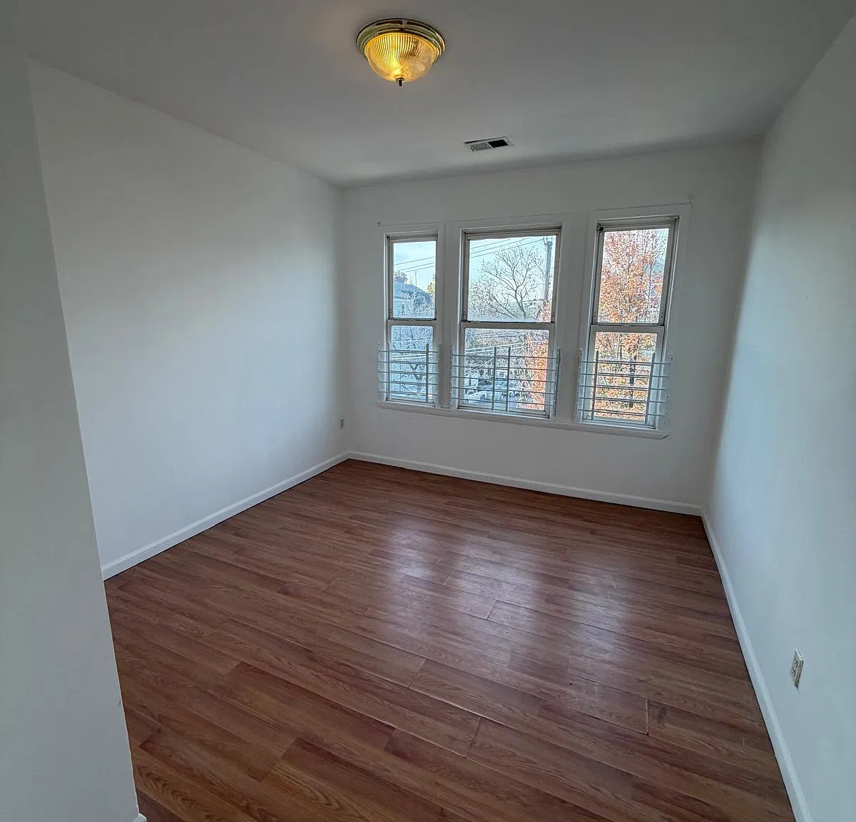 3 bed, $2,200 — Photo 1