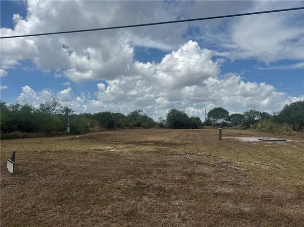 1311 2nd St, Bayside, TX 78340