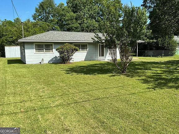 2nd image of 108 Sunset Dr
