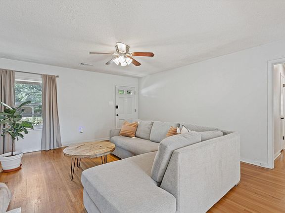 5th image of 4506 Verne Rd