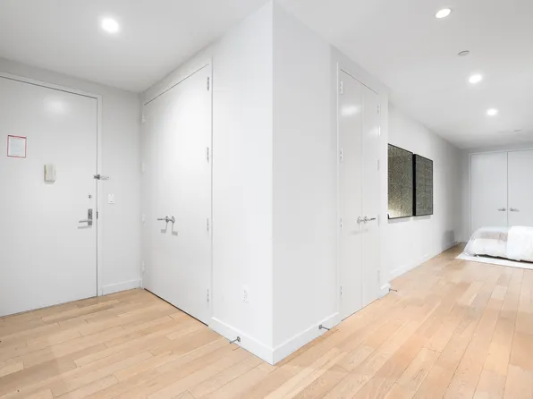 75 Wall Street image 10 of 25