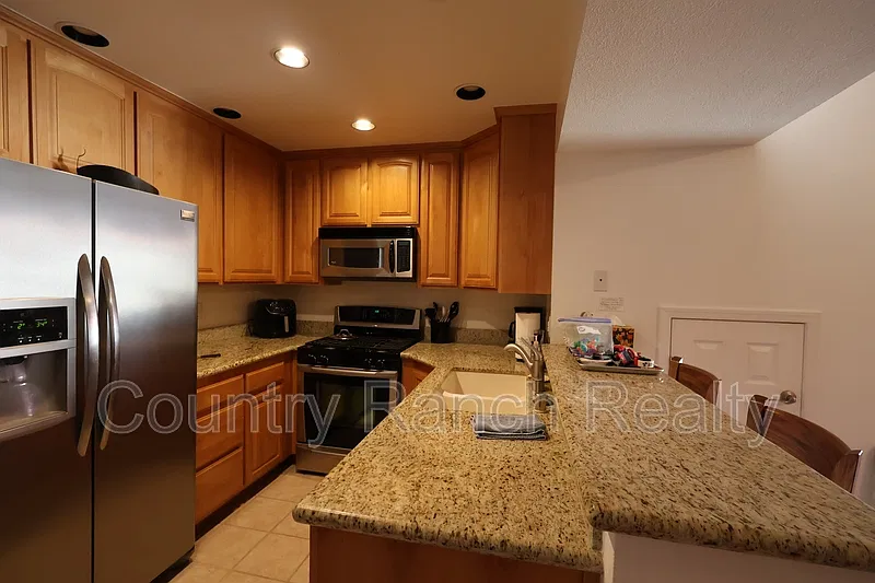 2 bed, 2.0 bath, 1026 sqft, $1,700 — Photo 1