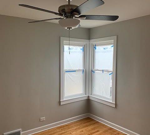 3rd image of 5527 S Mayfield Ave #1