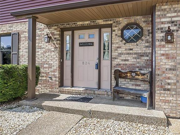3rd image of 824 Andra Dr
