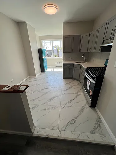 2013 Greene Ave #2 Photo 1
