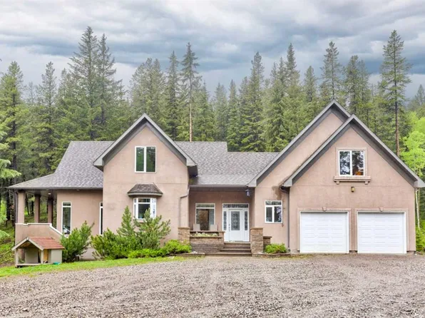 1830 NE York Creek Close, Crowsnest Pass, AB T0K 0E0