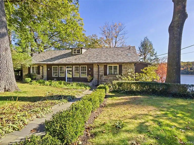 50 Cove Rd — Photo 3