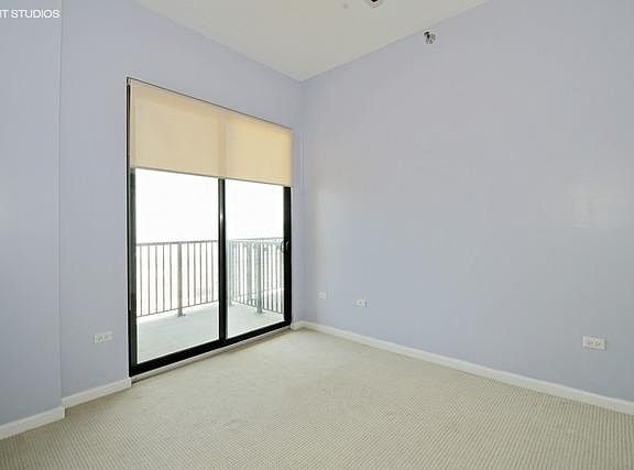 4th image of 1464 S Michigan Ave APT 2107