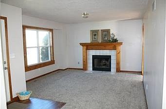2nd image of 805 Hawthorne Dr