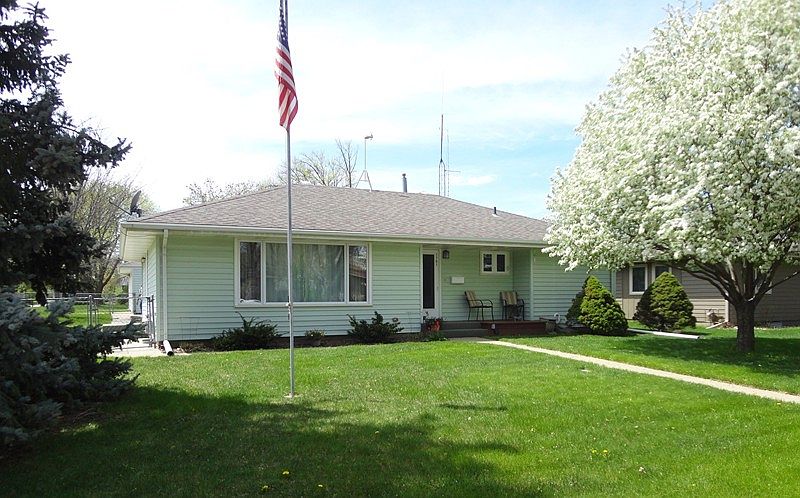 1st image of 1701 Pine St
