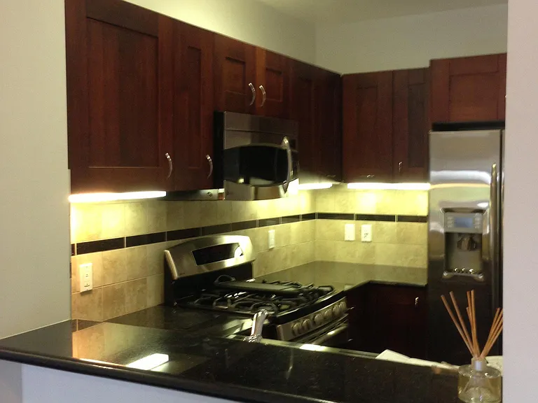 125 N Raymond Ave #409 — Photo 15