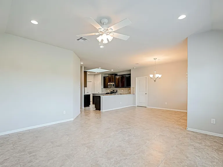 2818 Canadian Goose Ln — Photo 6