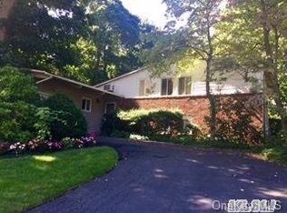 47 Gabriele Dr, East Norwich, NY 11732