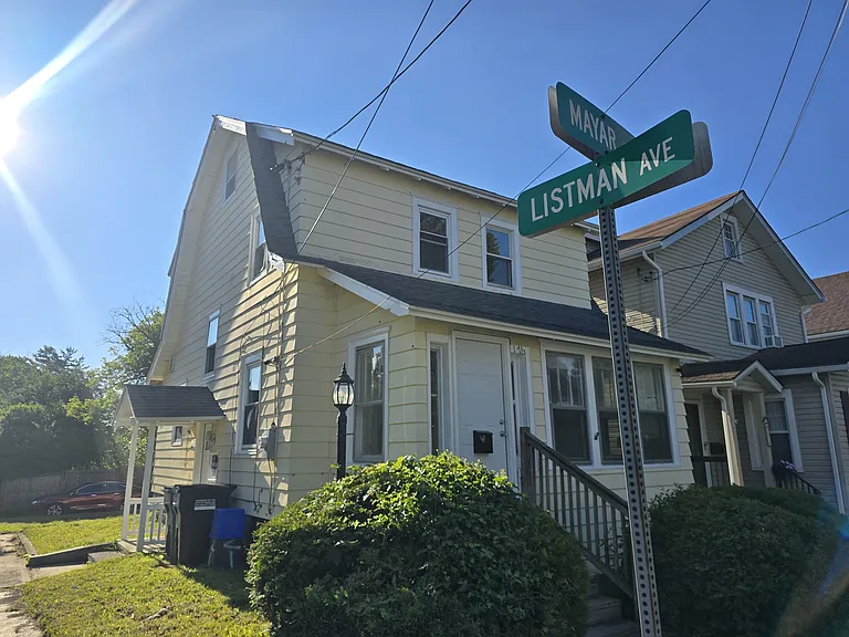 176 Mayar St — Photo 22