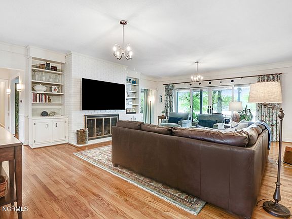 5th image of 510 Walnut Creek Drive