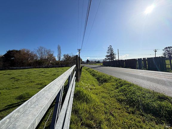 4th image of 225 Millbrae Avenue