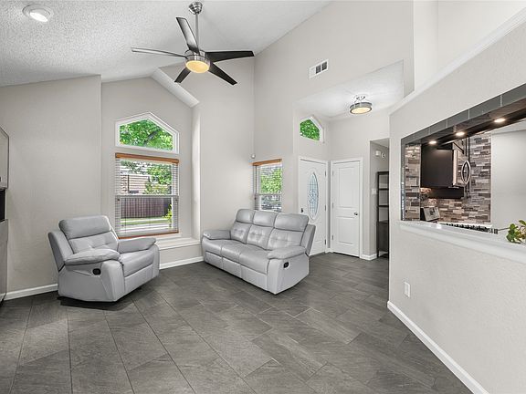 4th image of 2539 Melissa Ln