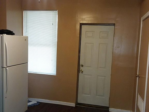 5th image of 3923 W Polk St Unit 2